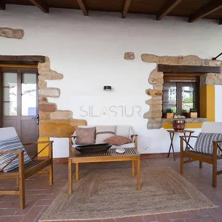 El Gorin Casona בית נופש